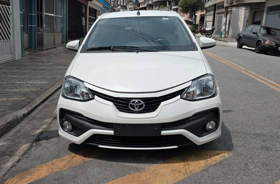 TOYOTA ETIOS 1.5 XS SEDAN 16V FLEX 4P AUTOMÁTICO TOYOTA ETIOS 1.5 XS SEDAN 16V FLEX 4P AUTOMÁTICO